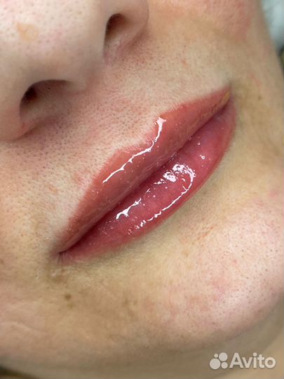 Перманентный макияж бровей и губ