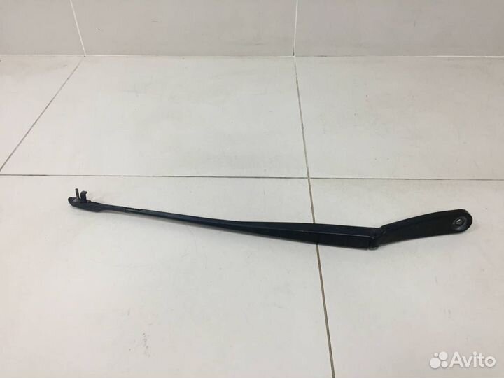 Поводок стеклоочистителя передний правый BMW 7-Ser