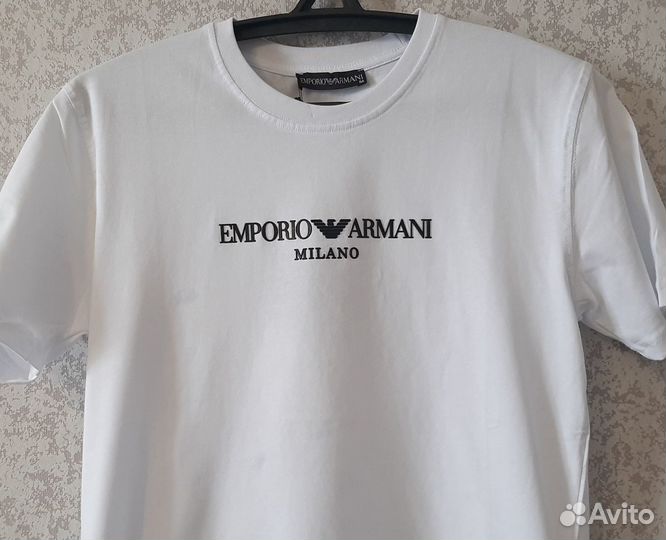 Футболка Emporio Armani белая