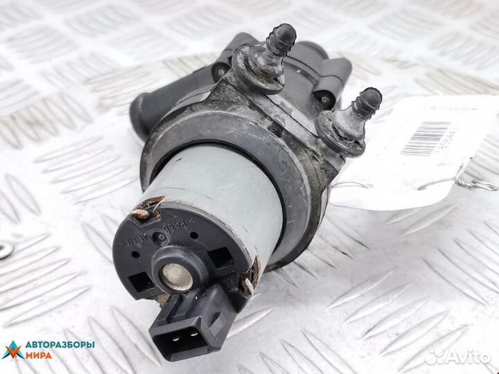 Помпа Ford Galaxy 1996 251965561B