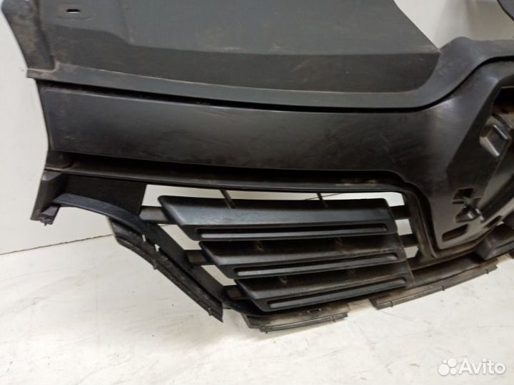 Решетка радиатора Renault Logan 2 2018