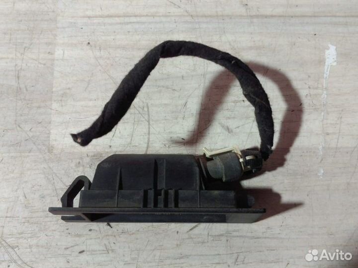 Освещение номерного знака заднее Opel Meriva A