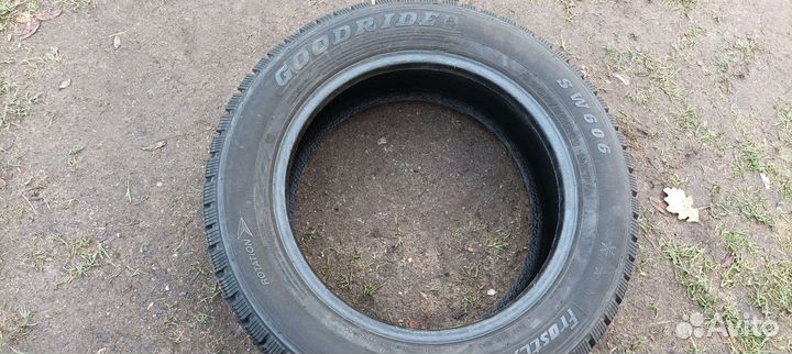 Dunlop SP Winter Ice 01 205/60 R16