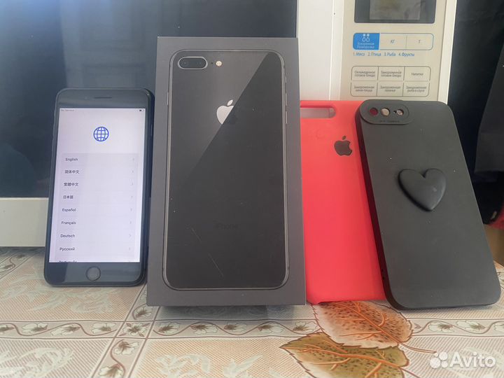 iPhone 8 Plus, 64 ГБ