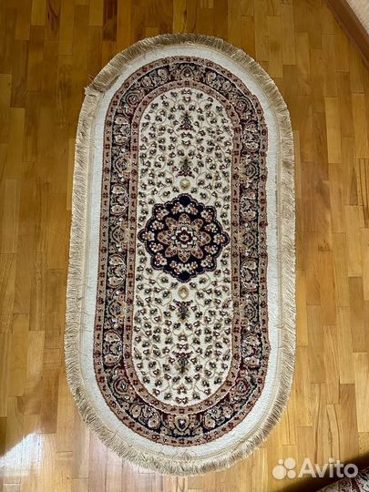 Ковер с прикроватными ковриками sahil б/у