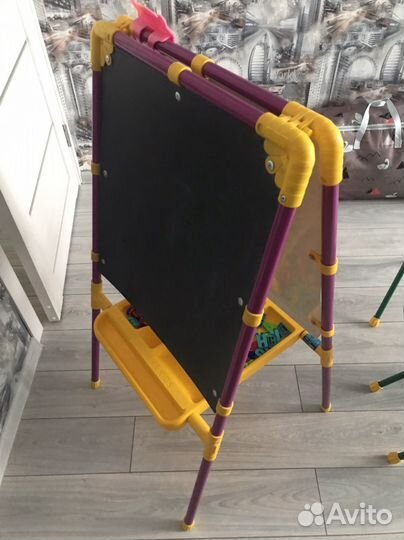 Детский стол и стул