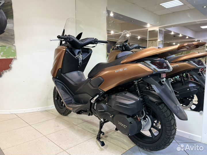 Макси-скутер Vento Max 200