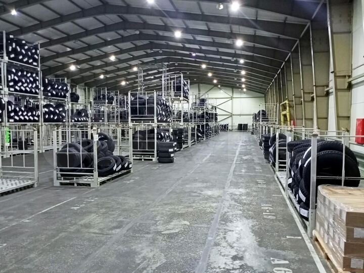 Складское здание, 1740 м²