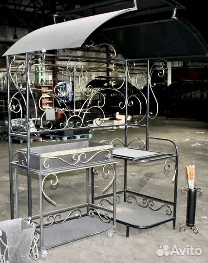 Мангал с крышей