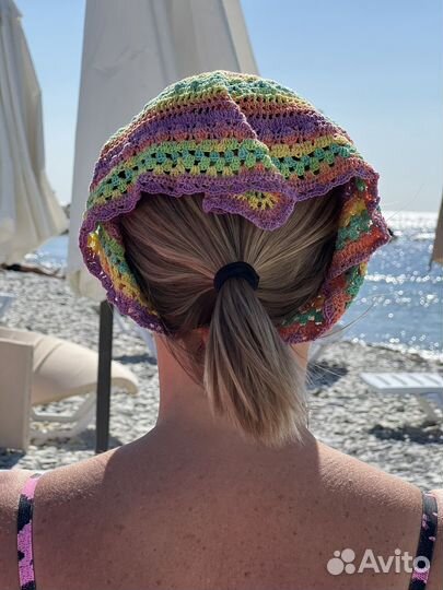 Пляжный платок-косынка вязаный