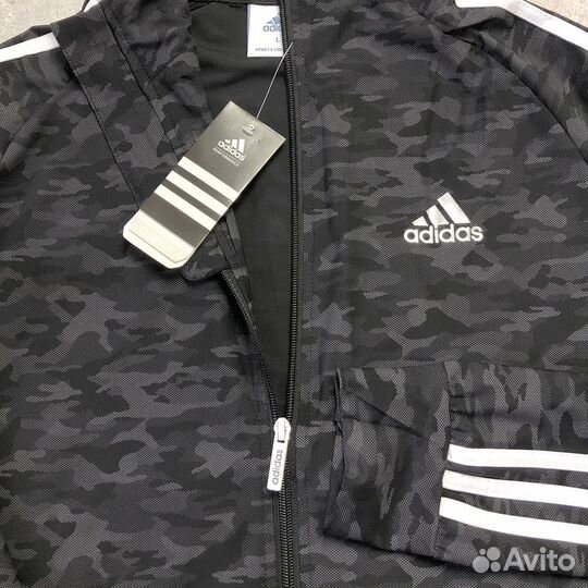 Спортивный костюм Adidas