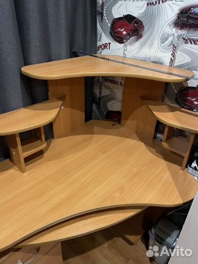 Компьютерный стол