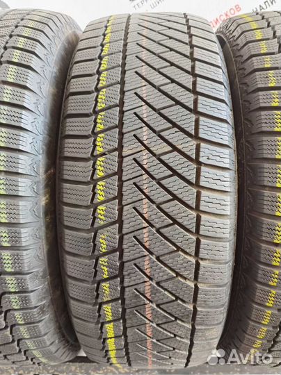 Continental ContiVikingContact 6 235/60 R17 97V