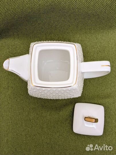 Чайник заварочный фарфоровый