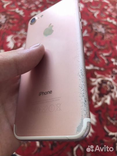 Телефон iPhone 7 32gb