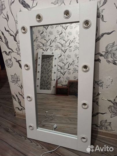 Зеркало гримёрное