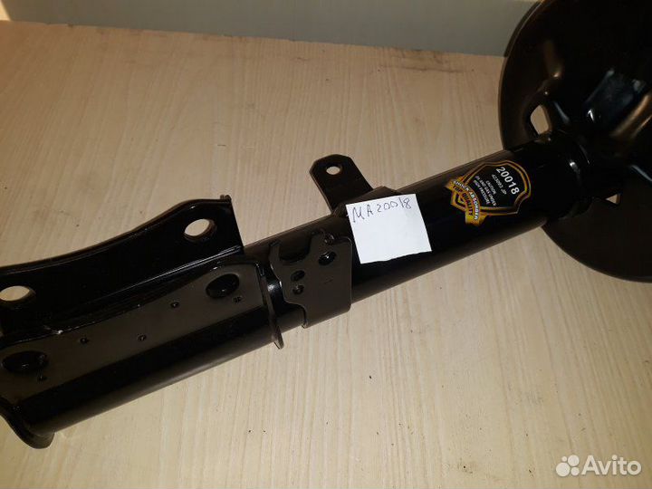 Амортизатор задний правый Toyota Camry 1991-2001