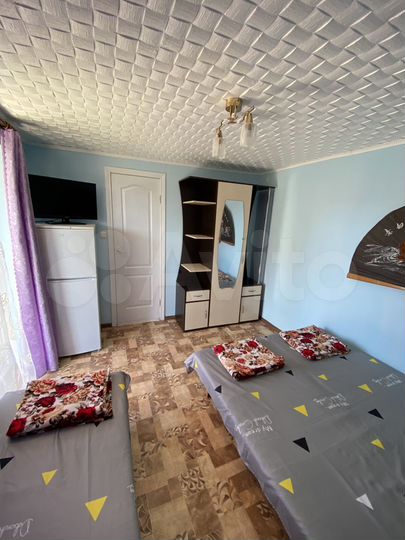 Комната 10 м² в 4-к., 1/2 эт.