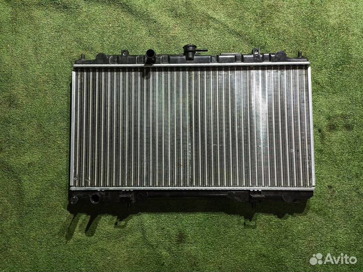 Радиатор охлаждения двигателя Nissan Almera N16