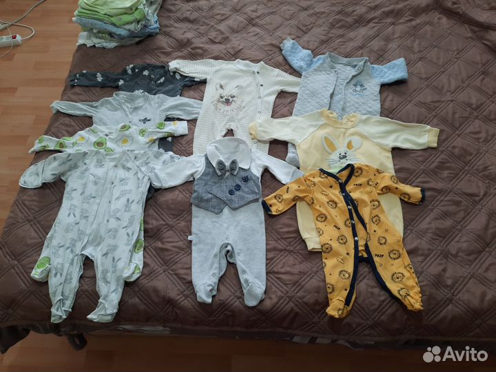 Большой пакет одежды на мальчика от 0 до 6 мес