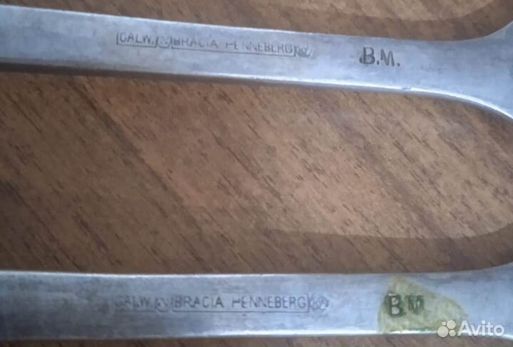 Старинные посеребрённые вилки и столовый нож