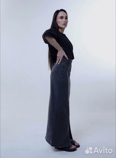 Джинсовая юбка длинная с разрезом