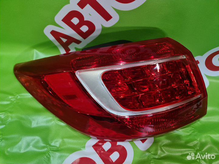 Фонарь задний левый наружный Kia Sportage 3