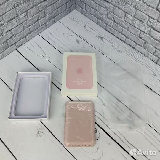 Кожаный кардхолдер для iPhone