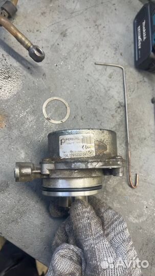 Вакуумный насос BMW