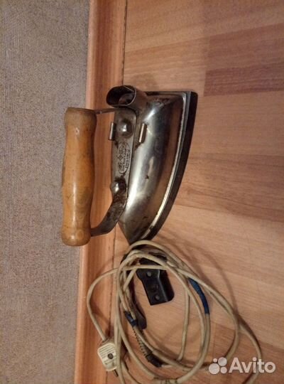 Первый электрический Утюг СССР,1953г