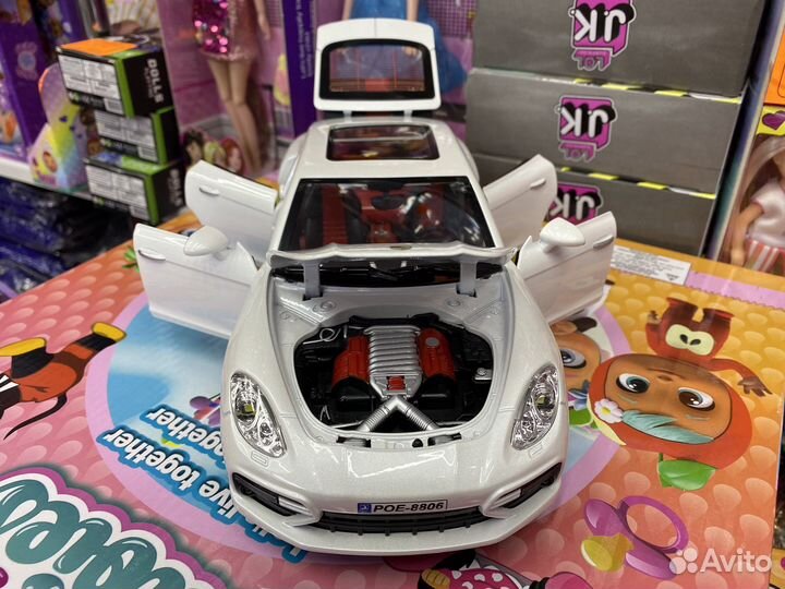 Металлическая машинка Porshe Panamera. 26 см