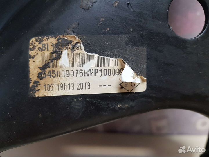 Рычаг передний правый Renault Logan 2 H4M 2018 год