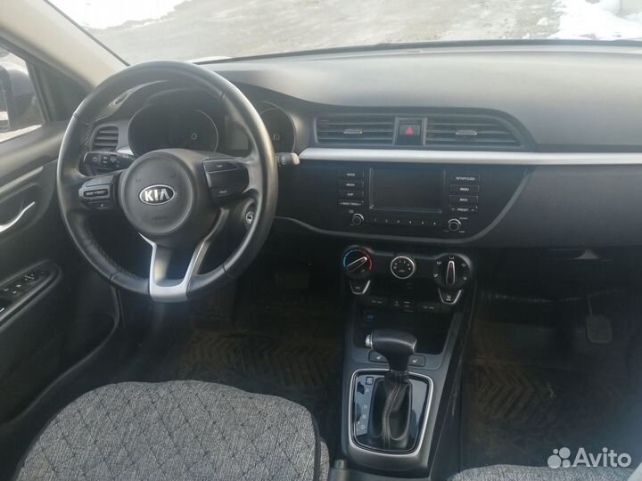 Инструктор по вождению на АКПП