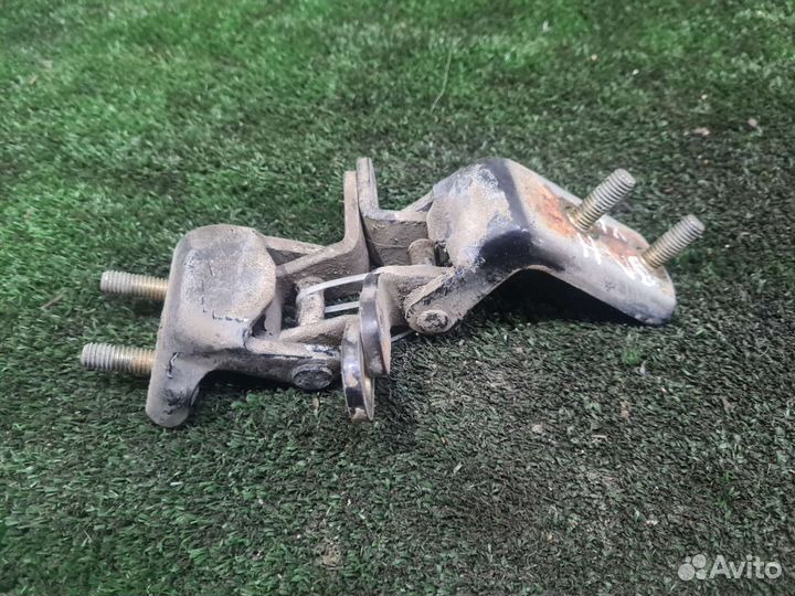 Петля двери задняя левая Lifan X60