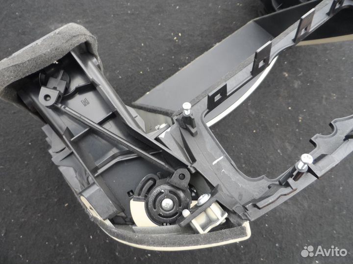 Накладка торпедо центральная Infiniti QX70 (S51)