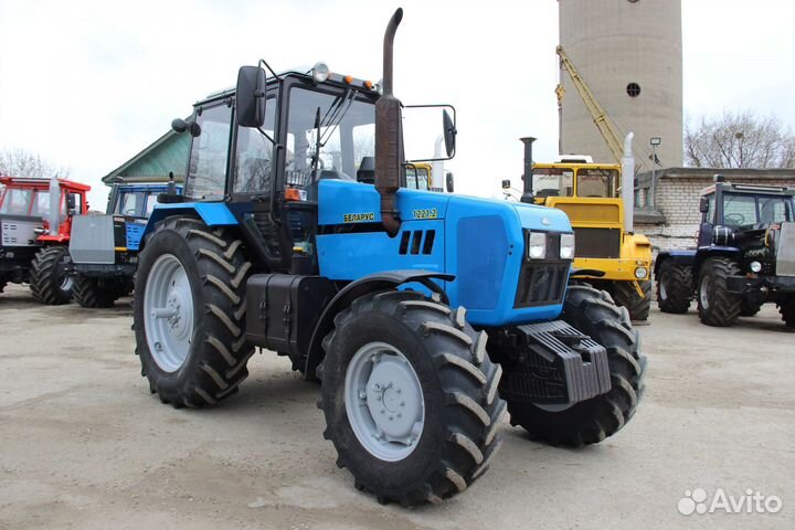 Трактор МТЗ (Беларус) 1221.2, 2017