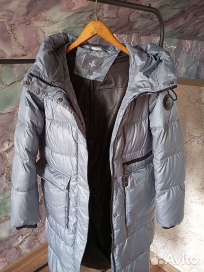 Пуховик женский 42 44