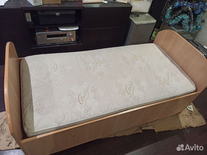 Продаю кровать детскую