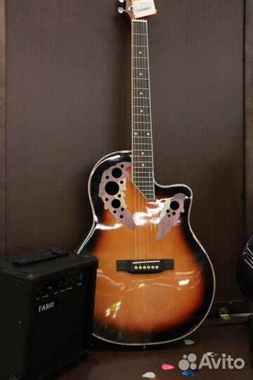 Гитара-лепесток электроакустическая