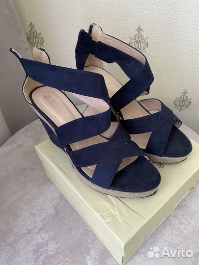 Босоножки, туфли, ботильоны женские