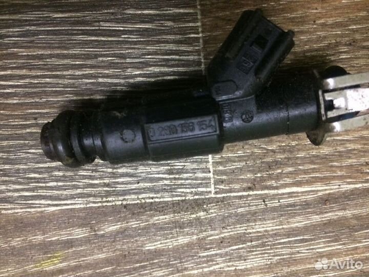 Форсунка топливная Ford Focus 2 Mondeo, Mazda 3, 6