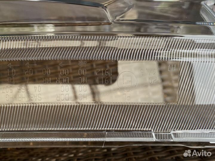 Стекло фары Range Rover Sport 2006-2009