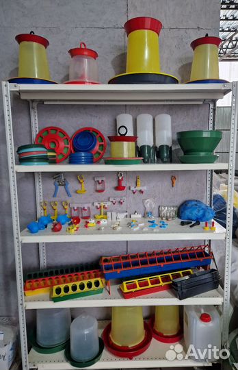 Кормушки и поилки