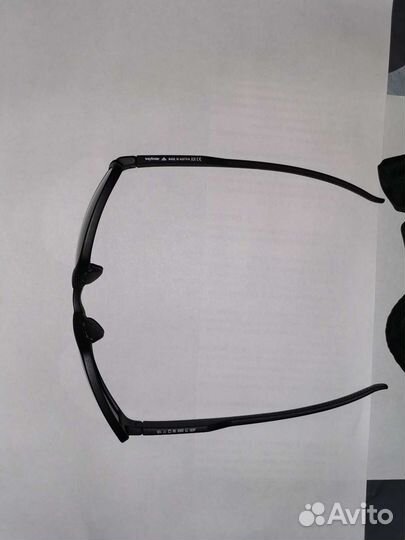 Солнцезащитные очки Adidas