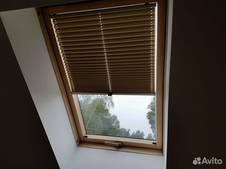 Жалюзи на мансардные окна