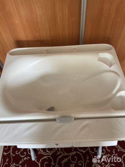 Пеленальная доска с ваной