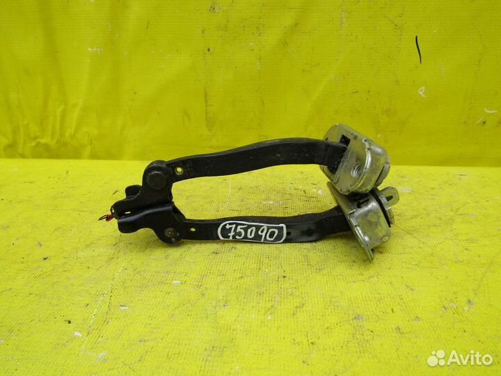 Ограничители дверей Nissan Teana 07-13г 75090