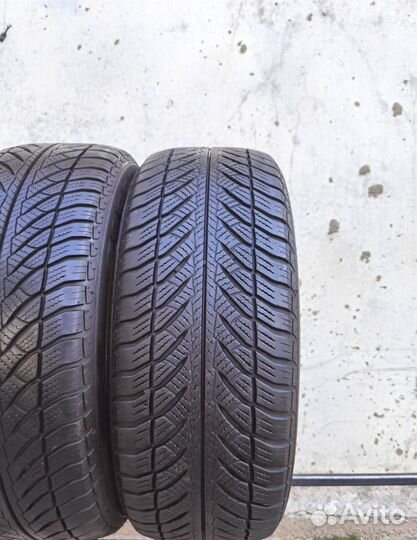 Goodyear UltraGrip Performance 225/55 R17 97H