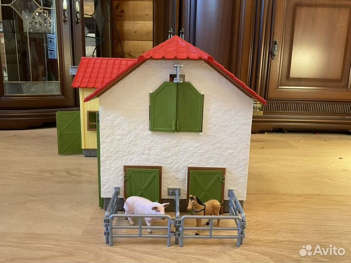 Конюшня schleich