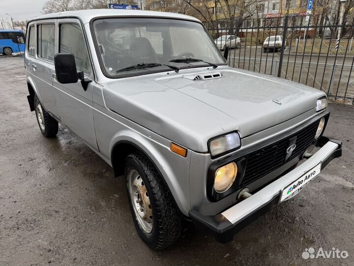 LADA 4x4 (Нива) 1.7 МТ, 2002, 180 000 км